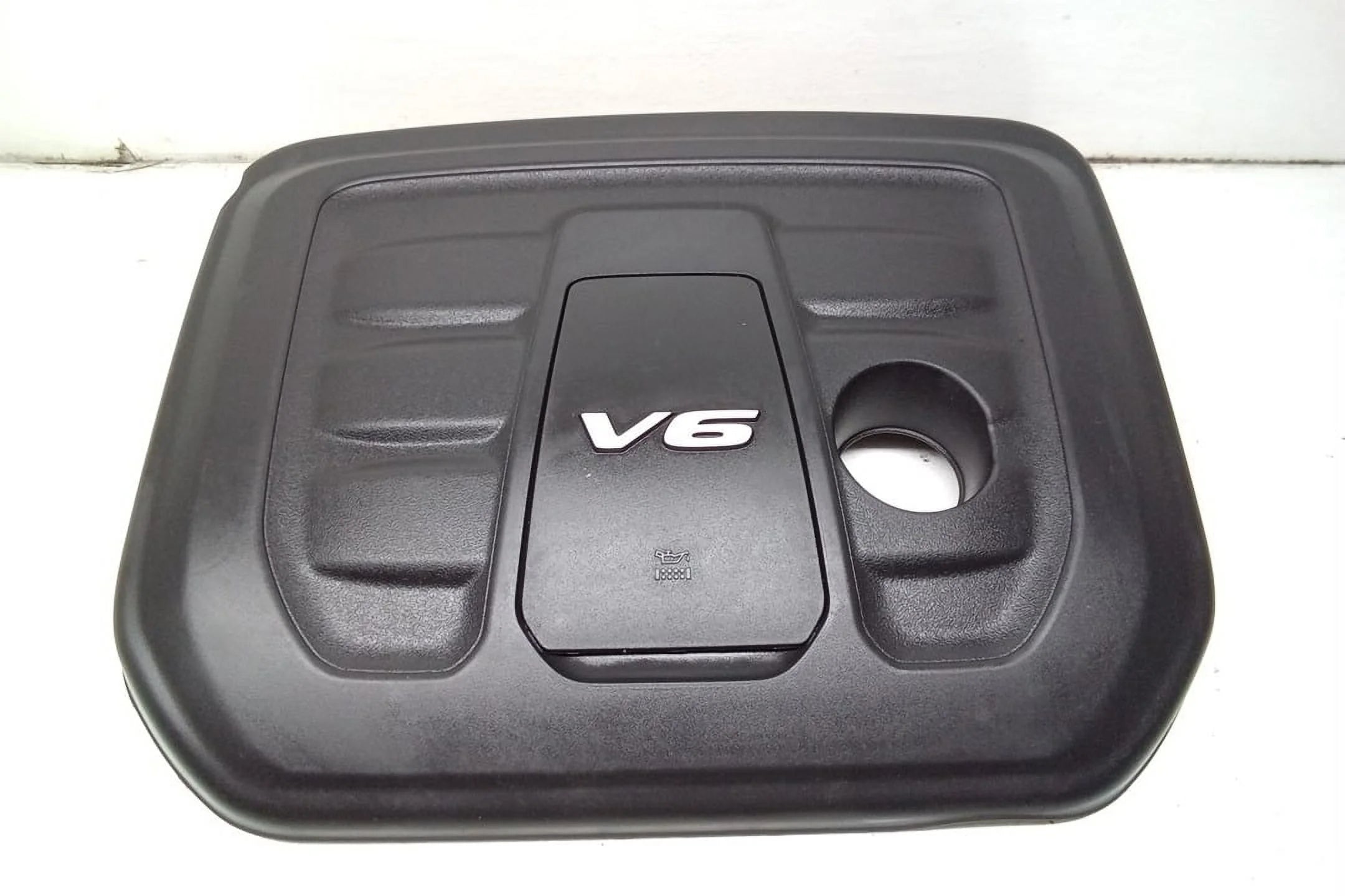 Pre-Owned 16 2016 Jeep Grand Cherokee Engine Cover 3.6L OEM (Good)