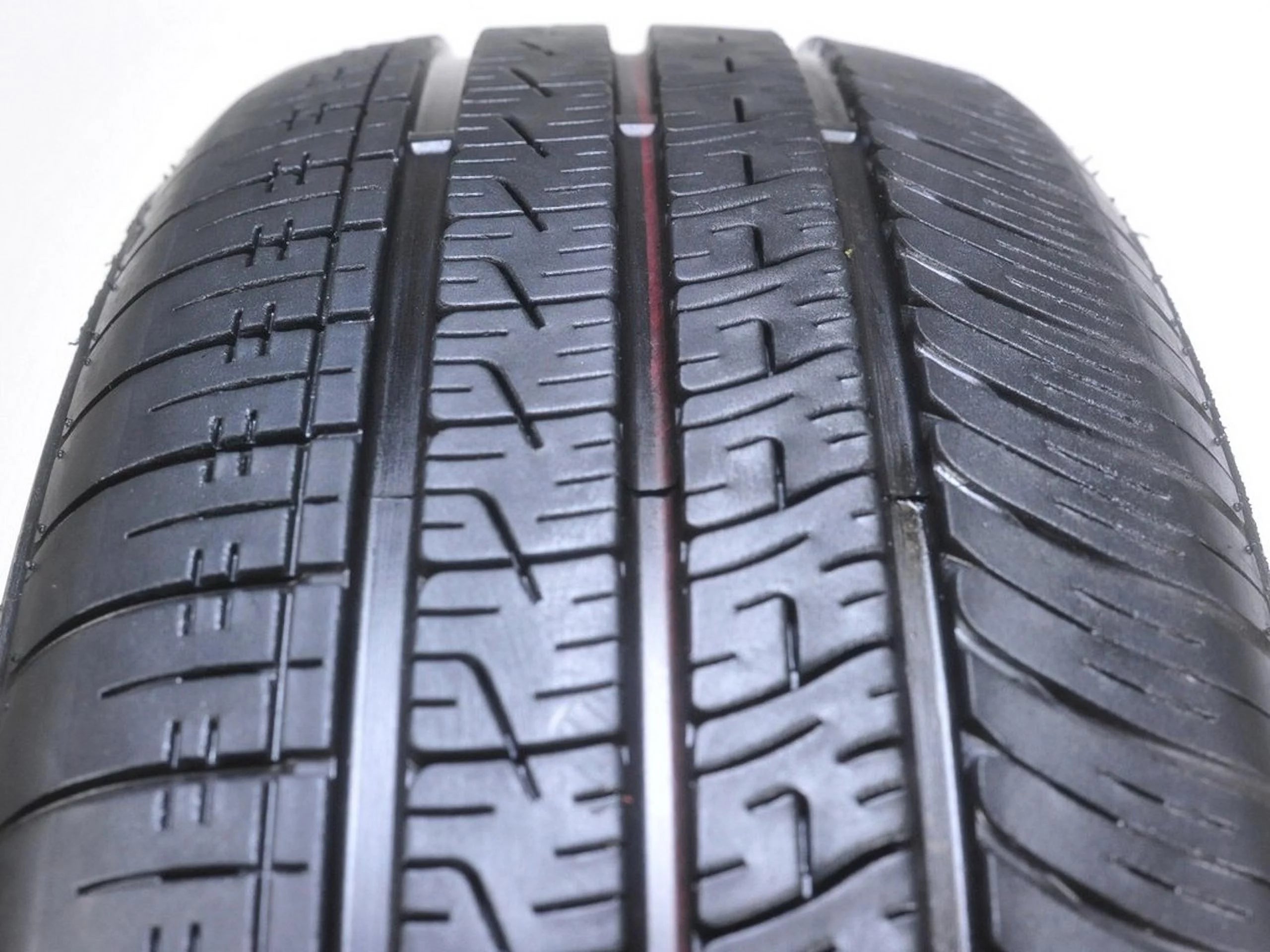 Zeetex ZT3000 185/70R14 98T Passenger Tire Fits: 2003-05 Honda Civic Hybrid, 2001-02 Honda Civic HX